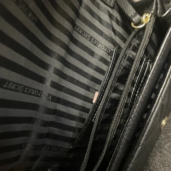 Vintage Black Quilted Leather Crossbody Bag - Picture 3 of 3